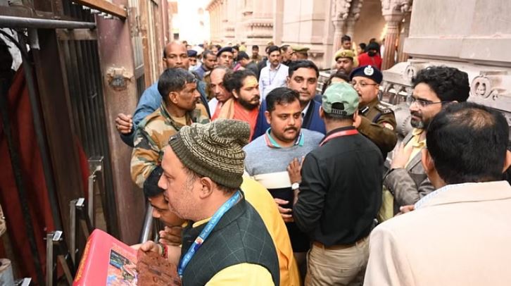 ग्ज्फ्कग्ज्फ्क