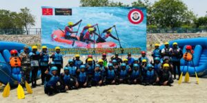 वाइट वाटर राफ्टिंग