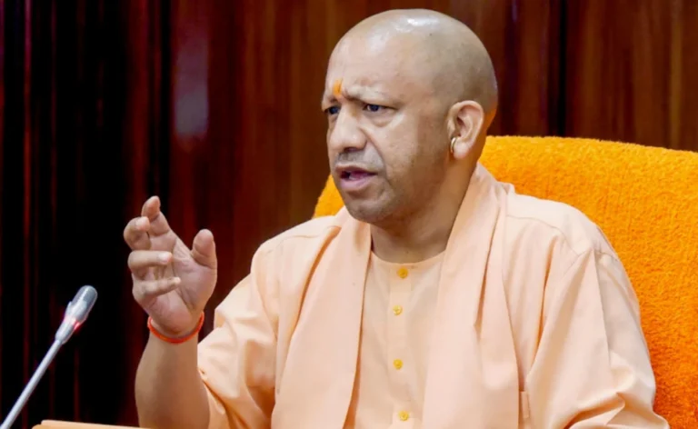 h75g1t0c_yogi-adityanath_625x300_02_September_25