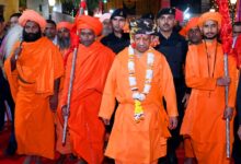 Photo of दिव्य आभा के साथ निकली गोरक्षपीठाधीश्वर की विजयादशमी शोभायात्रा