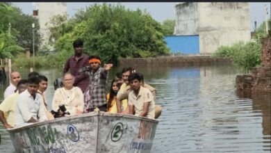 Photo of योगी सरकार के निर्देश पर लखनऊ के बाढ़ प्रभावित क्षेत्रों में राहत कार्य युद्धस्तर पर जारी