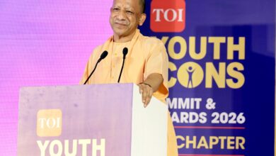 Photo of रात 2 बजे भी बेखौफ घर लौट रहीं बेटियां! CM योगी ने बताया बदले यूपी का सच